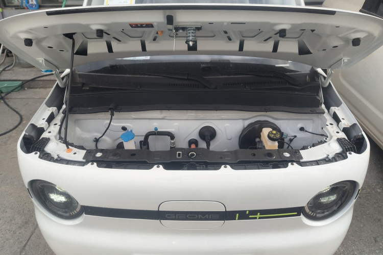 吉利银河 熊猫 2025款 210km 元气熊机舱底盘24