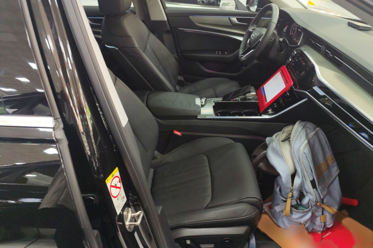 奥迪A6L 2020款 45 TFSI quattro 臻选致雅型局部细节41
