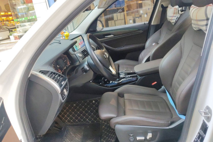 宝马X3 2021款 xDrive28i 豪华套装中控内饰19