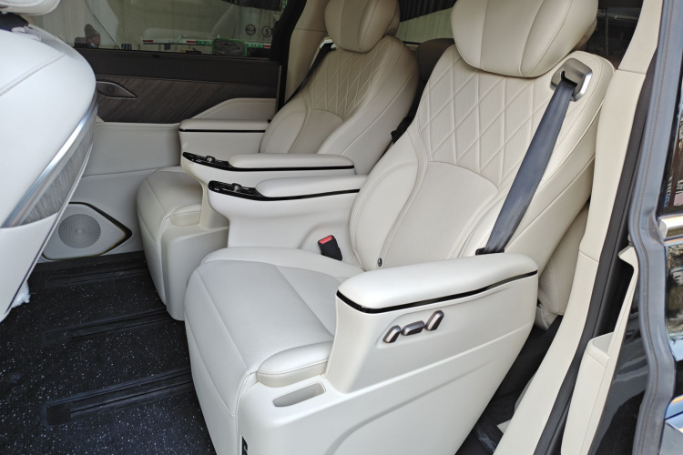 魏牌 高山 2025款 四驱高山8中控内饰21