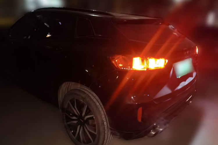 魏牌 VV7 2017款 2.0T 旗舰型车身外观6003