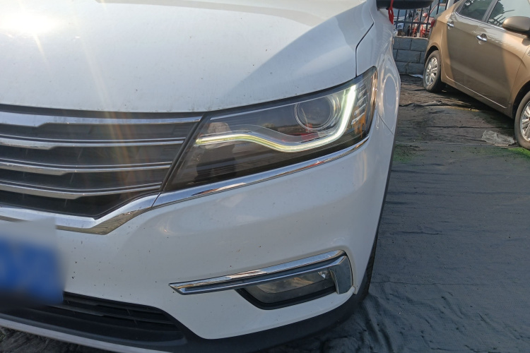 荣威RX5 2016款 20T 两驱自动互联网智享版局部细节36