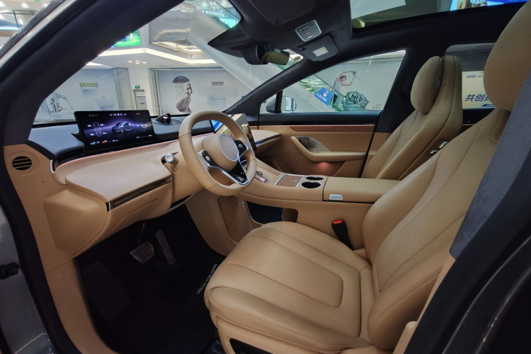 鸿蒙智行 智界R7 2025款 增程 331km Ultra中控内饰7002