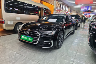 奥迪A6L 2025款 改款 45 TFSI quattro 臻选动感型