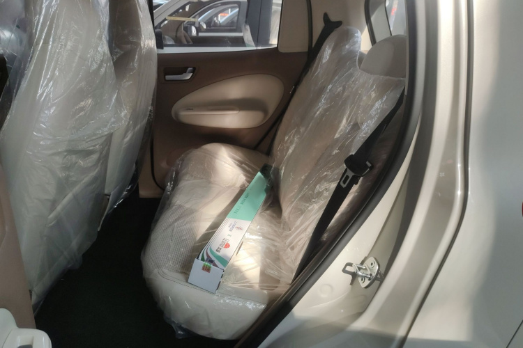 五菱汽车 宏光MINIEV 2025款 四门版 进阶款中控内饰21