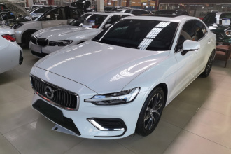 沃尔沃S60 2021款 T4 智逸豪华版