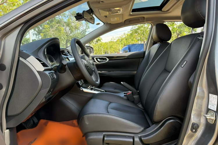 日产 轩逸 2022款 经典 1.6XL CVT豪华版中控内饰7006