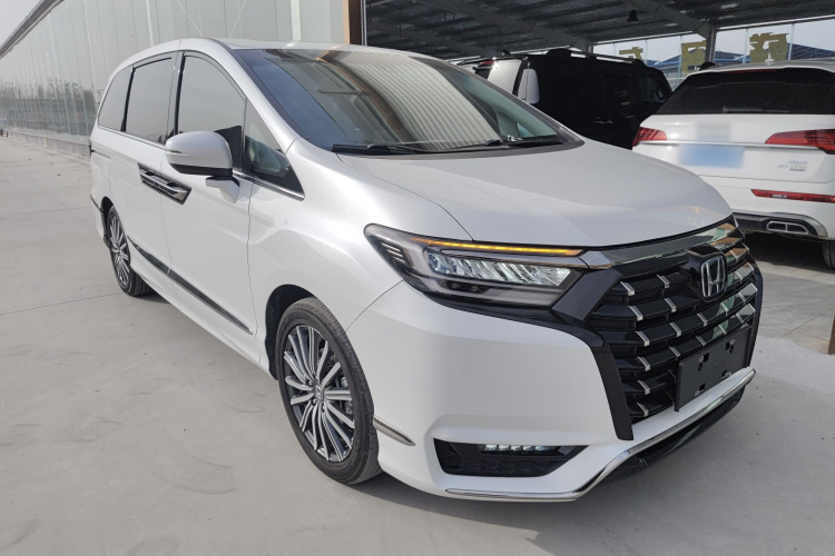 本田 艾力绅 2022款 2.0L e:HEV 豪华版车身外观3