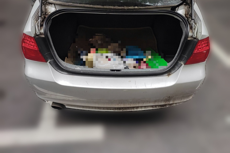 宝马3系 2011款 318i 领先型中控内饰23