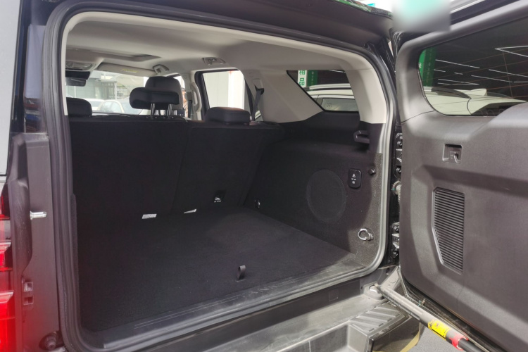 坦克400 2025款 2.0T 汽油版机舱底盘23