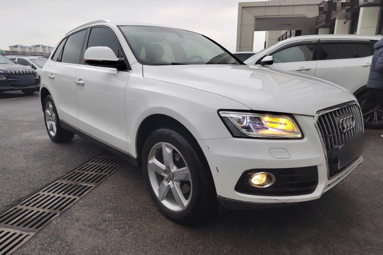 奥迪Q5 2017款 40 TFSI 进取型车身外观3