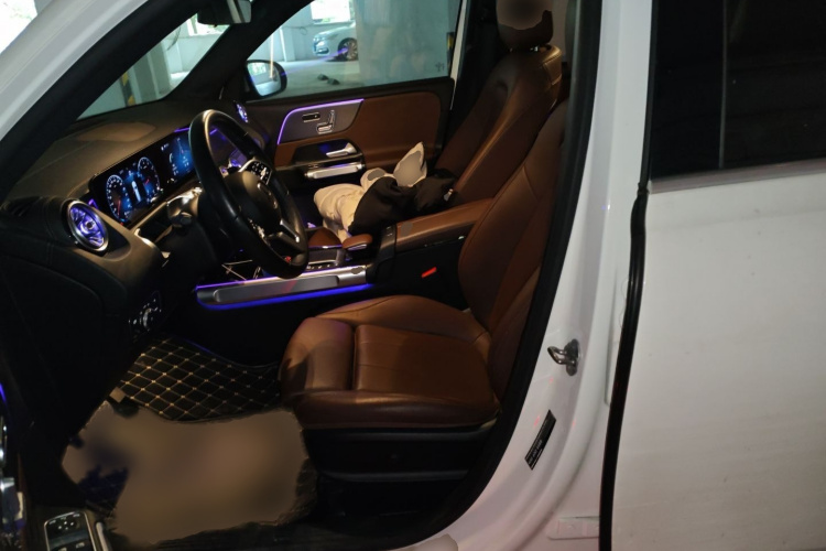 奔驰GLB 2020款 改款 GLB 200 时尚型局部细节19