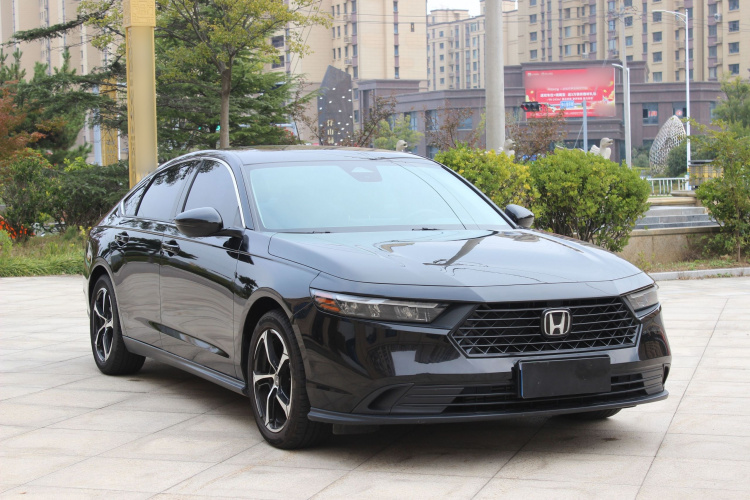 本田 雅阁 2023款 260TURBO 智享版车身外观3