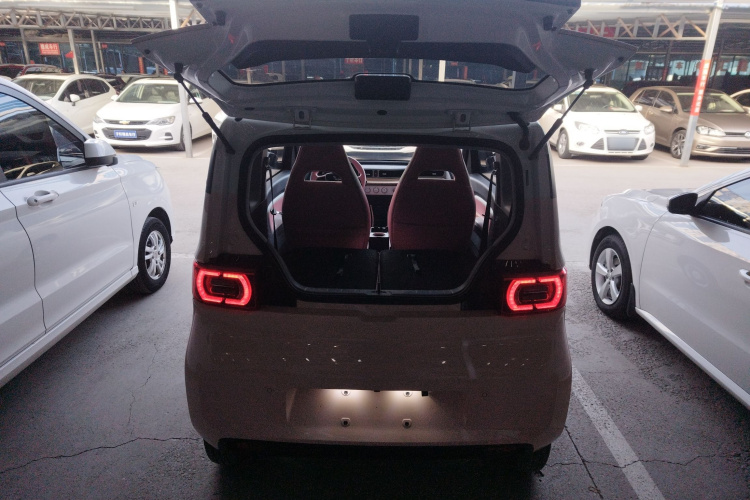 五菱汽车 宏光MINIEV 2022款 马卡龙时尚款 磷酸铁锂机舱底盘23