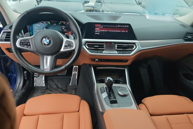 宝马3系 2021款 330i M运动曜夜套装中控内饰12