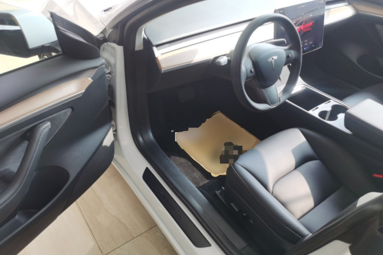 特斯拉 Model 3 2022款 后轮驱动版中控内饰7003