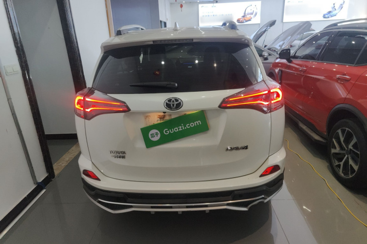 丰田 RAV4荣放 2019款 2.0L CVT两驱先锋版 国V车身外观6