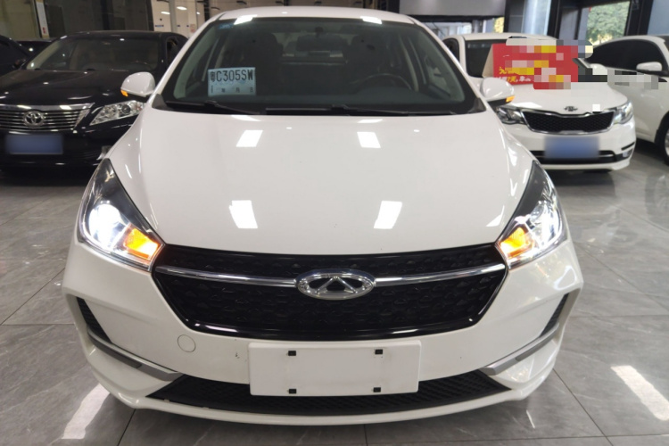 奇瑞 艾瑞泽5 2019款 改款PRO 1.5L CVT青春版 国VI车身外观2