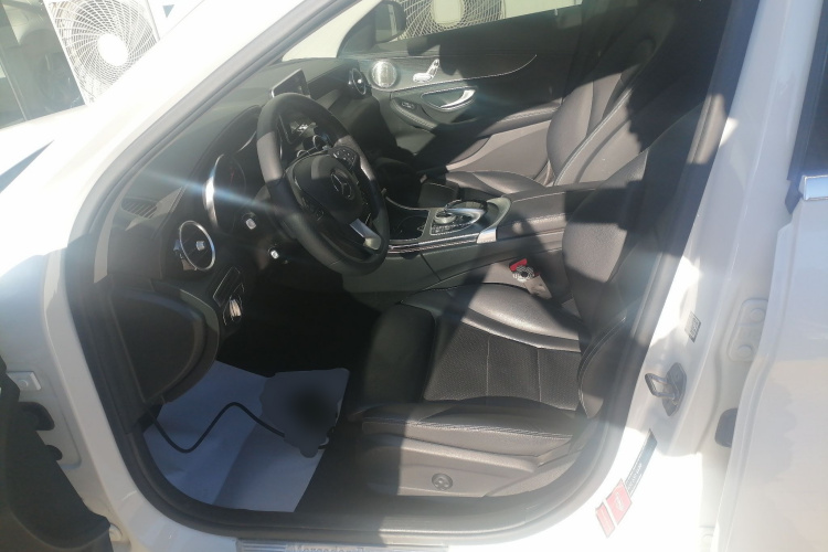 奔驰C级 2018款 C 180 L 时尚型运动版局部细节19