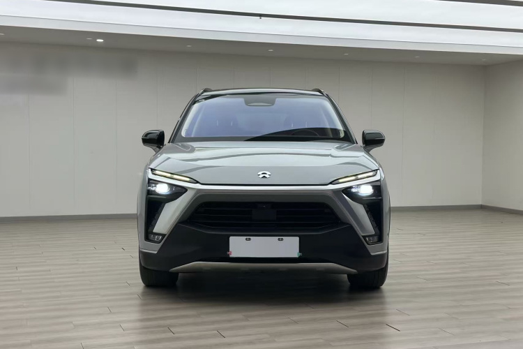 蔚来ES8 2020款 415KM 六座版车身外观2