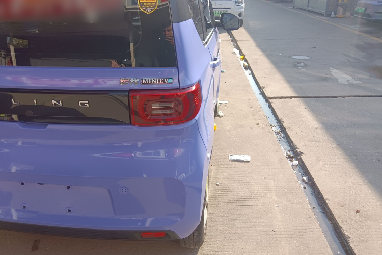 五菱汽车 宏光MINIEV 2022款 马卡龙臻享款 磷酸铁锂车身外观6006