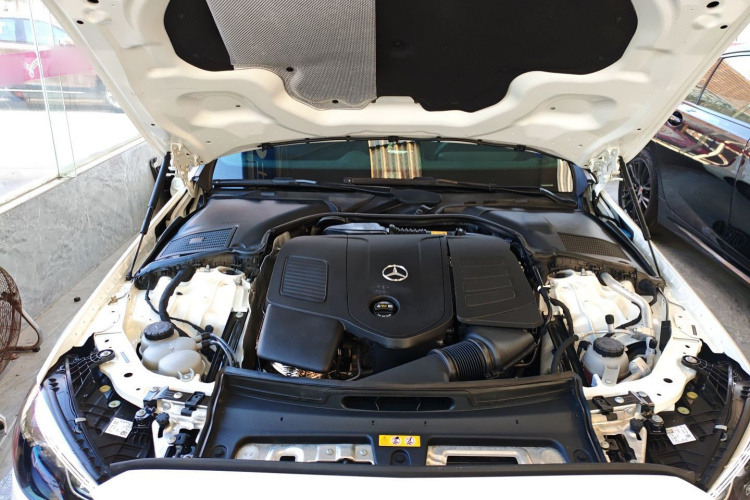 奔驰C级 2023款 改款 C 260 L 运动版机舱底盘24