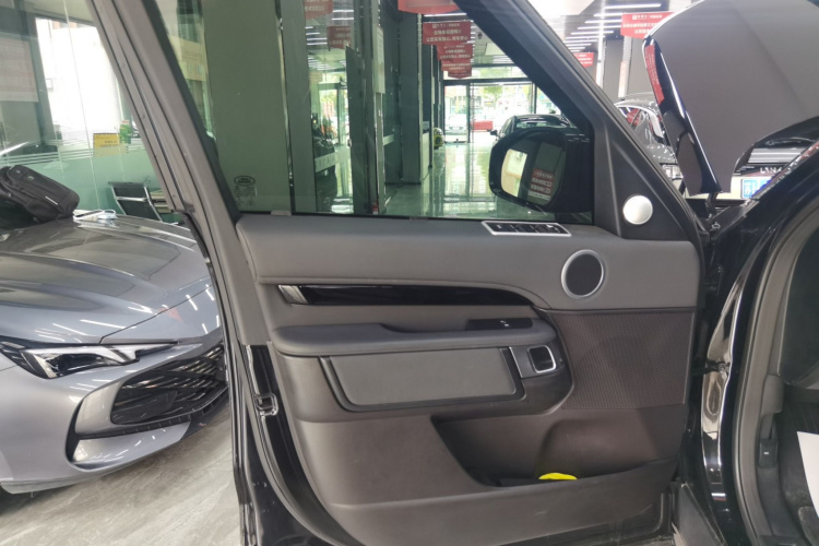 路虎 发现 2019款 2.0T SE中控内饰47