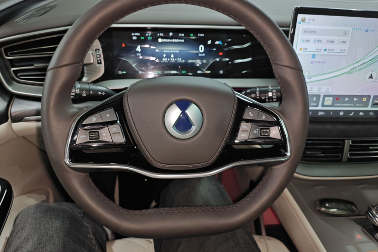 腾势D9 2024款 DM-i 980 四驱旗舰型局部细节13