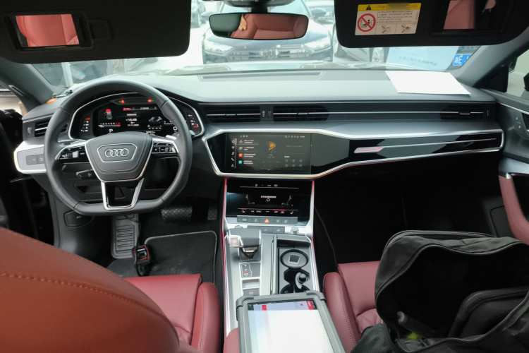 奥迪A7L 2025款 45 TFSI quattro 黑武士版中控内饰12