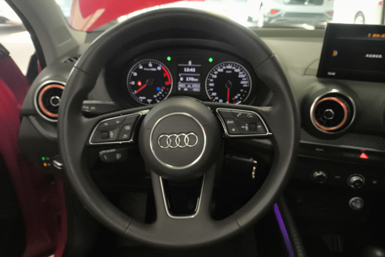 奥迪Q2L 2018款 35 TFSI 上市专享版 国VI中控内饰13
