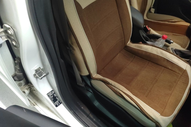 别克 英朗 2015款 15N 自动进取型局部细节41