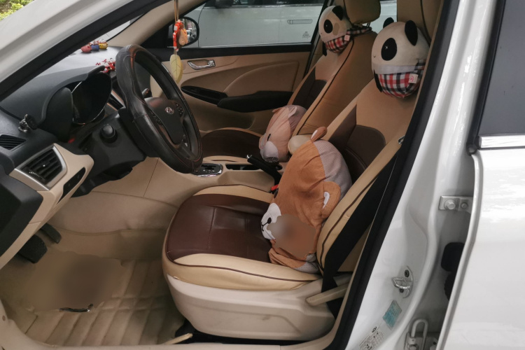 奇瑞 艾瑞泽7 2015款 1.6L CVT致领版中控内饰19