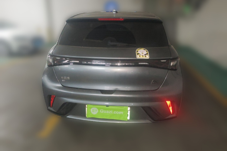 比亚迪 海豚 2023款 420km 自由版车身外观6