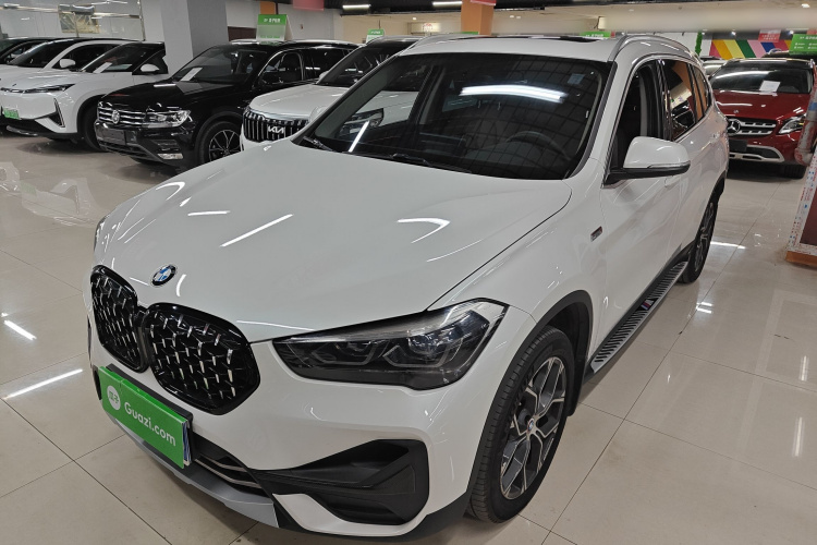 宝马X1 2020款 sDrive20Li 尊享型车身外观1