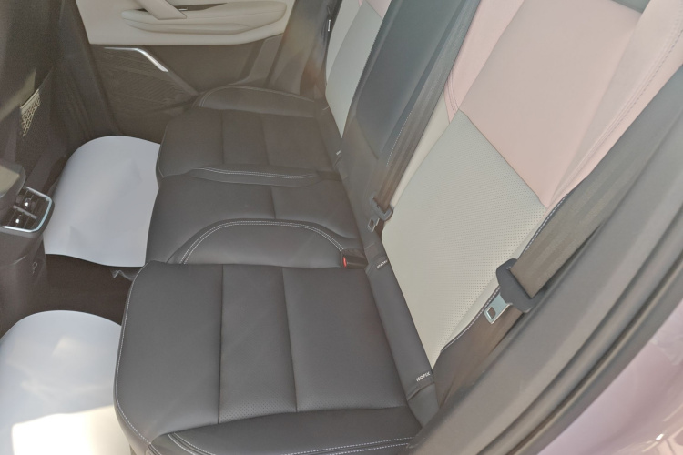 领克06 2023款 Remix 1.5T Shero中控内饰21