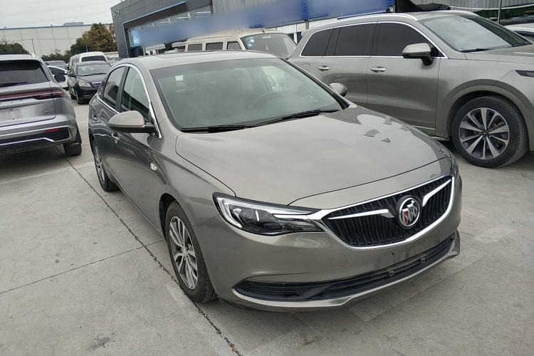 别克 英朗 2018款 18T 自动精英型车身外观3