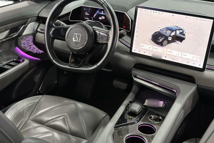 极氪001 2023款 WE版 86kWh中控内饰7002