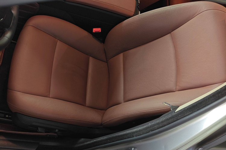 宝马5系 2017款 525Li 领先型中控内饰19