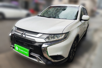 三菱 欧蓝德 2020款 2.0L 两驱畅行版 5座