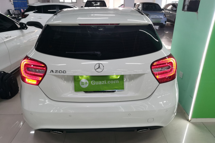 奔驰A级(进口) 2015款 A 200 时尚型车身外观6