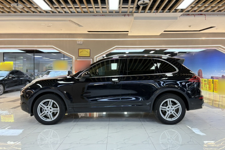 保时捷 2016款 Cayenne 3.0T车身外观6007