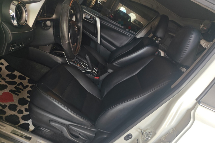 丰田 RAV4荣放 2016款 2.0L CVT两驱风尚版 国V中控内饰19