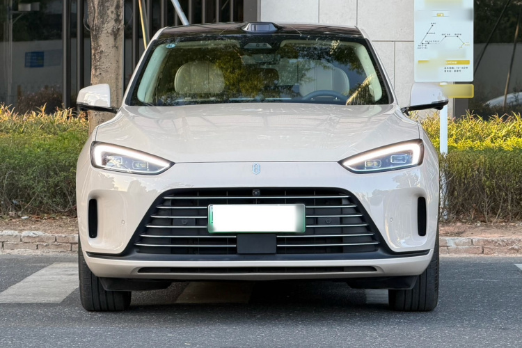 鸿蒙智行 问界M5 2023款 增程四驱智驾版车身外观2