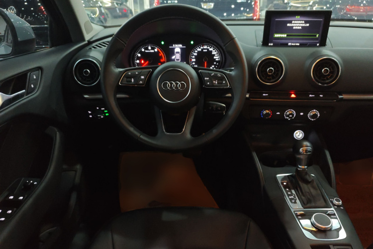 奥迪A3 2019款 Limousine 35 TFSI 进取型 国VI局部细节13