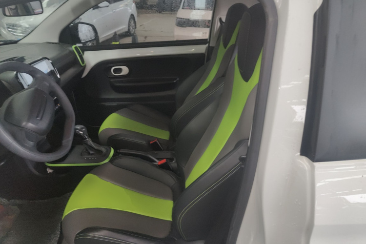 荣威 科莱威CLEVER 2021款 302km卓越版中控内饰21