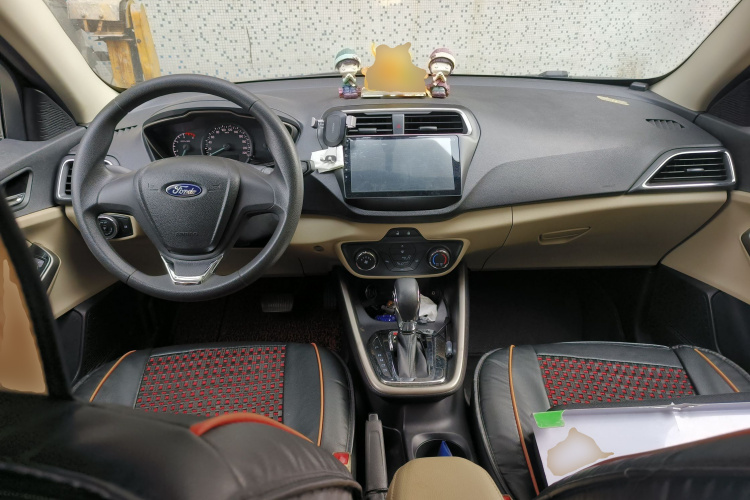 福特 福睿斯 2017款 1.5L 自动舒适型中控内饰12