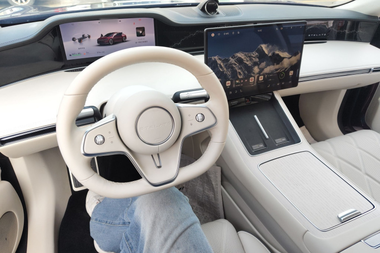 鸿蒙智行 享界S9 2025款 增程 Max+中控内饰7002