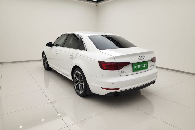 奥迪A4L 2018款 30周年年型 40 TFSI 进取型车身外观5