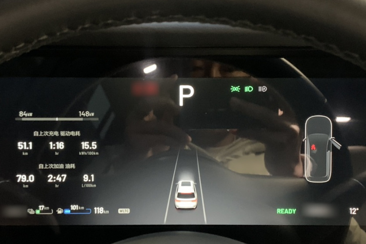 理想汽车 理想ONE 2020款 增程6座版中控内饰7005