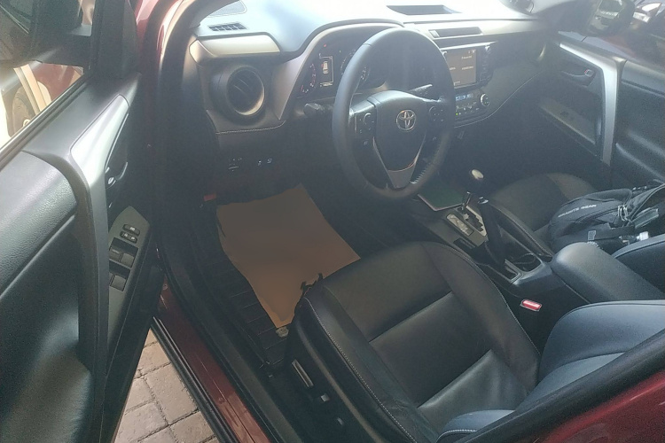 丰田 RAV4荣放 2016款 2.5L 自动四驱精英版中控内饰20